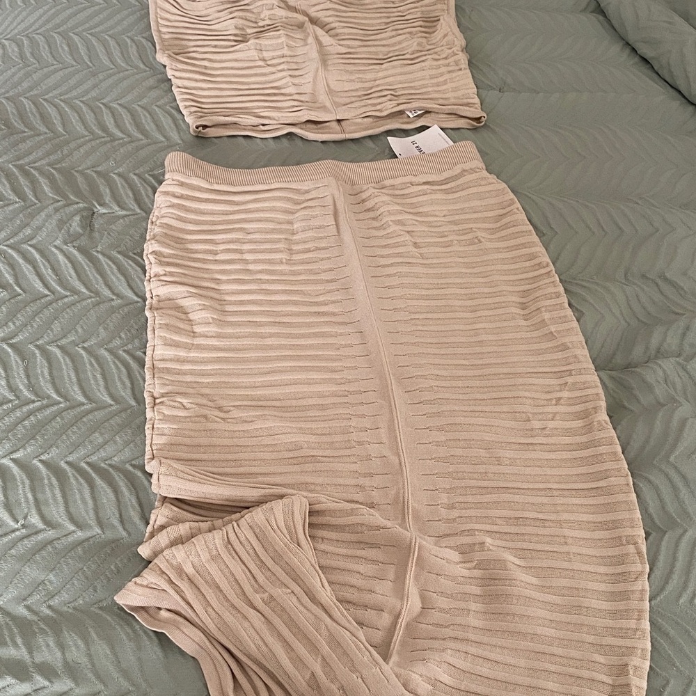 Forever 21 Beige Ribbed Pencil Skirt
